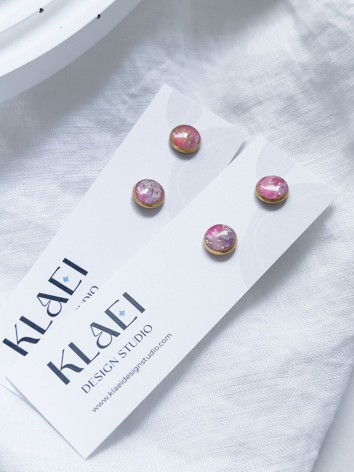 Col R ✦ Fuchsia-marmorierte Ohrstecker