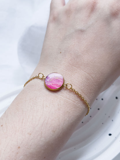 Col R ✦ Fuchsia-marmoriertes rundes Armband