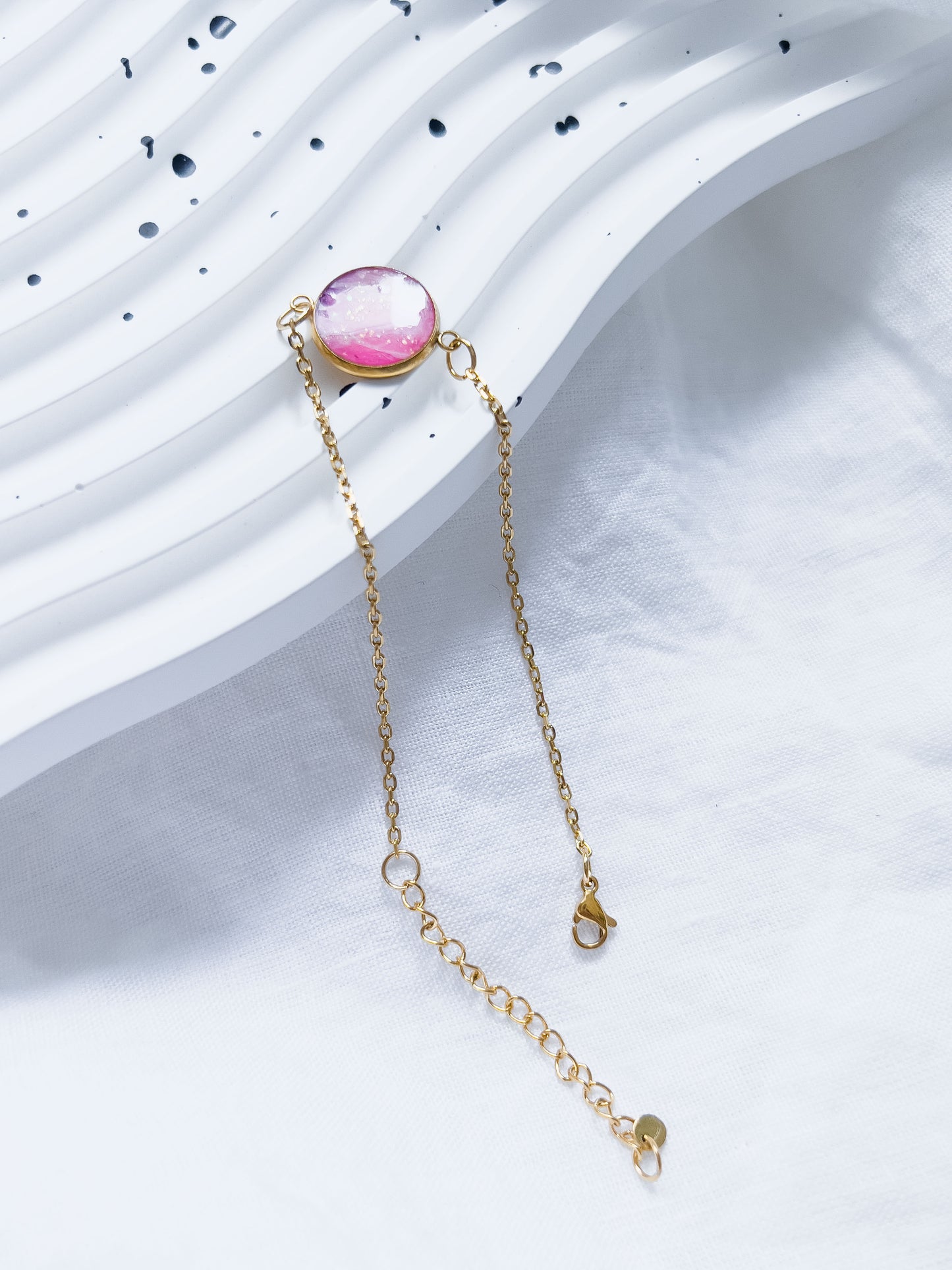 Col R ✦ Fuchsia-marmoriertes rundes Armband