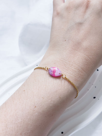Col R ✦ Fuchsia-marmoriertes Kiesel Armband