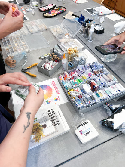 Workshop ✦ Design feather-light earrings from polymer clay ✨
