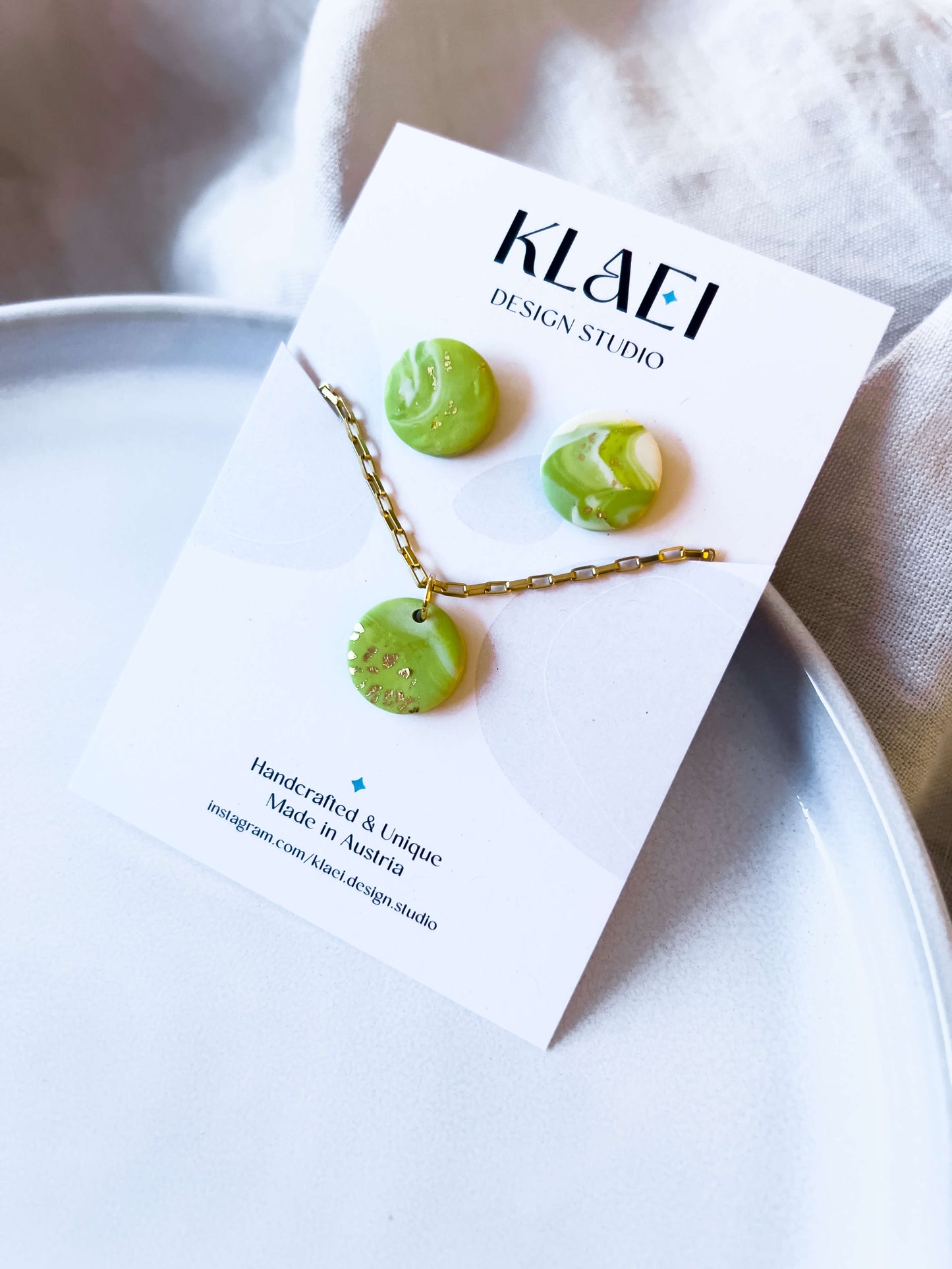 Bright Marbled Necklace & Earstud Set